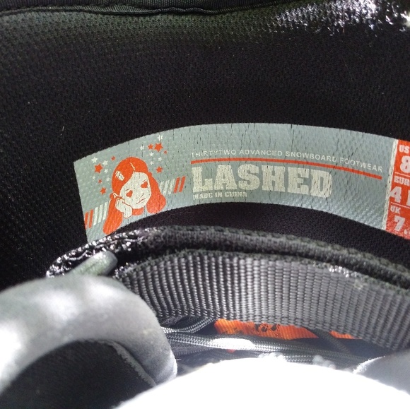 thirty two Snowboarding Boots - Picture 5 of 6